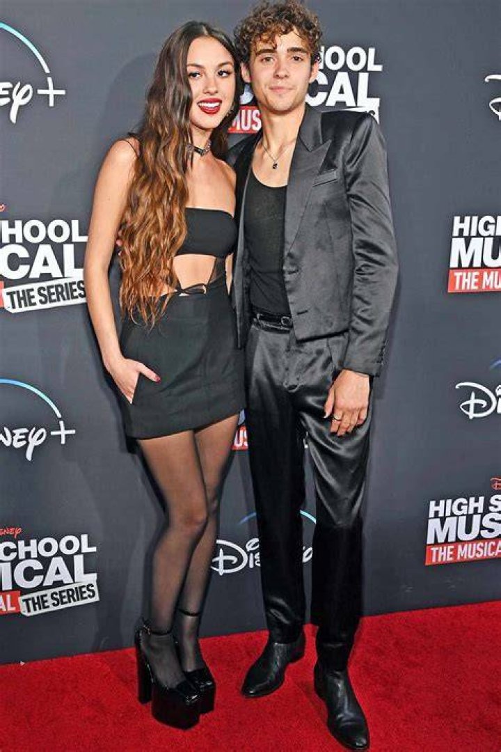 Who Is Joshua Bassett? ‘HSMTMTS’ Star & Olivia Rodrigo’s Rumored Ex – Hollywood Life