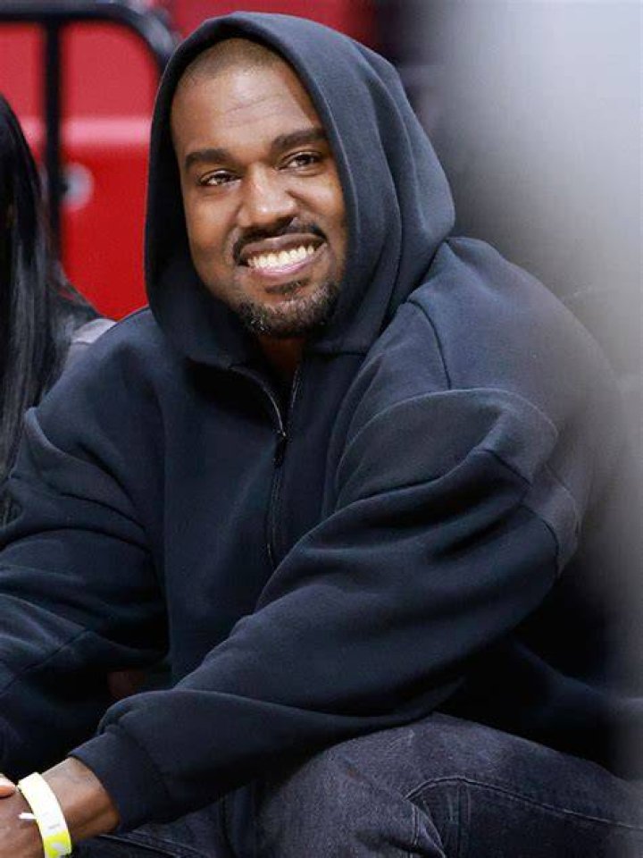 Who Is Juliana Nalu? 5 Things About The Model Seen With Kanye West – Hollywood Life