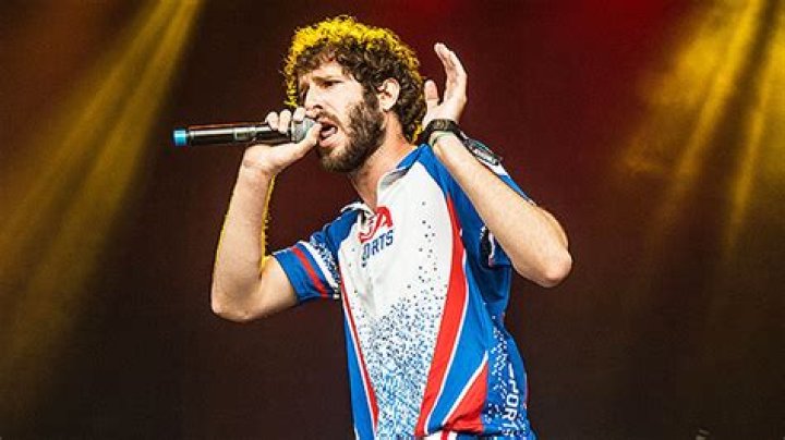 Who Is Lil Dicky? — About The ‘Earth’ Rapper – Hollywood Life
