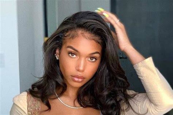 Who Is Lori Harvey? 5 Facts About Model, Steve’s Stepdaughter – Hollywood Life