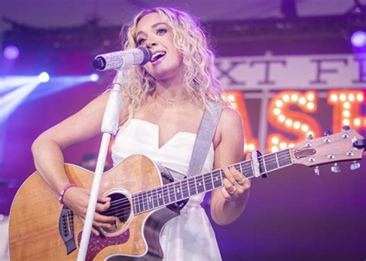 Who Is Megan Moroney? All About the Country Singer – Hollywood Life