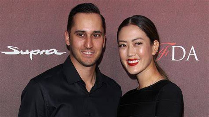 Who Is Michelle Wie? 5 Things About Newly Married Pro Golfer – Hollywood Life