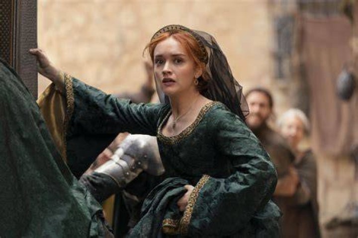 Who Is Olivia Cooke? About The New Alicent In ‘House Of The Dragon’ – Hollywood Life