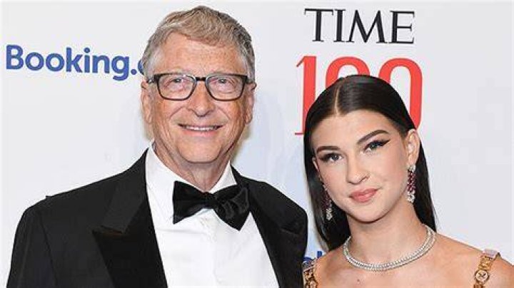 Who Is Phoebe Gates? 5 Things To Know About Bill Gates’ Daughter – Hollywood Life