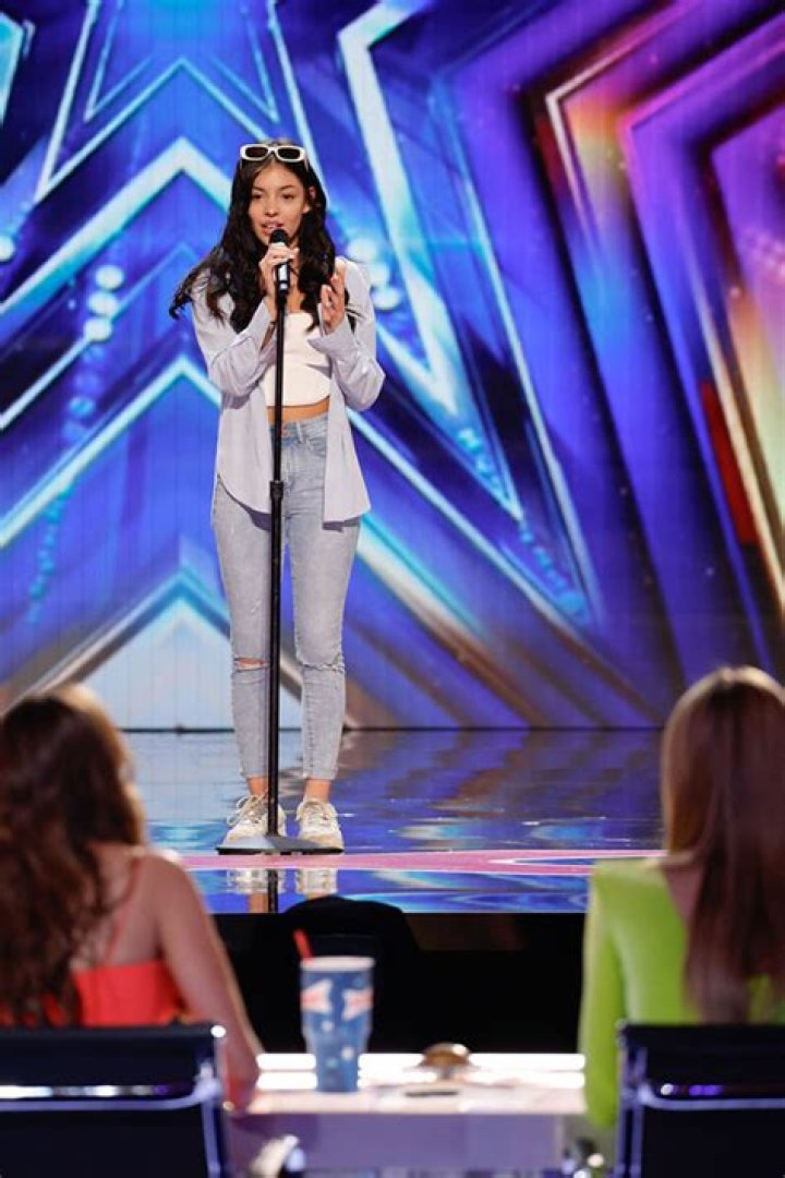 Who Is Summer Rios? Get To Know The 19-Year-Old Singer On ‘AGT’ – Hollywood Life
