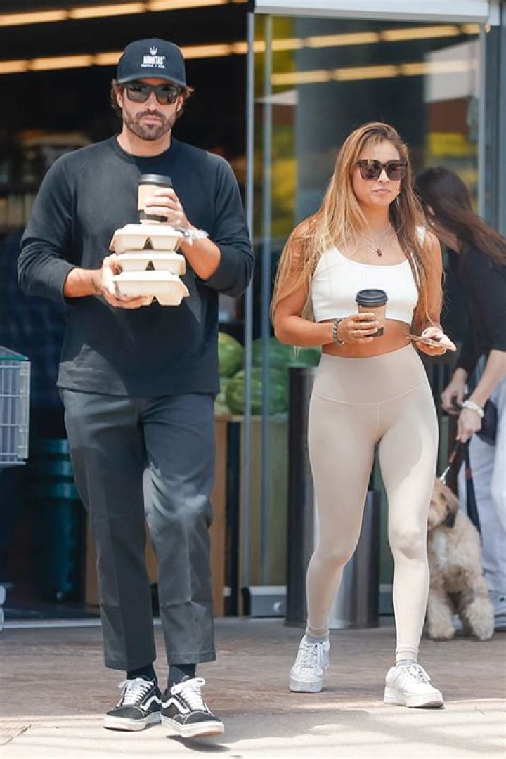 Who Is Tia Blanco? 5 Things On Pro Surfer Dating Brody Jenner – Hollywood Life