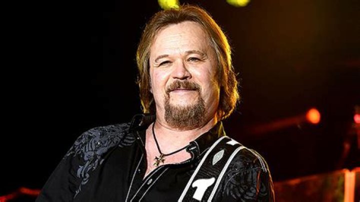 Who Is Travis Tritt? Facts About Country Singer On ‘The Voice’ Finale – Hollywood Life