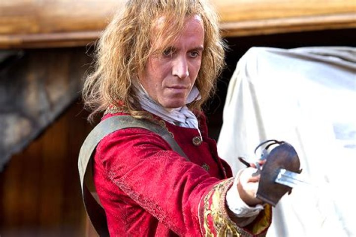 Who Plays Captain Hook? Meet Actors Jude Law, Dustin Hoffman, & More – Hollywood Life