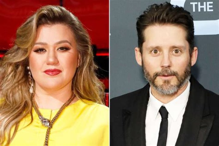 Why Kelly Clarkson’s Ex Brandon Blackstock Owes Her $2.6 Million – Hollywood Life