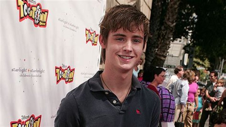 ‘Wizards of Waverly Place’ Star Reveals He’s A Porn Star – Hollywood Life
