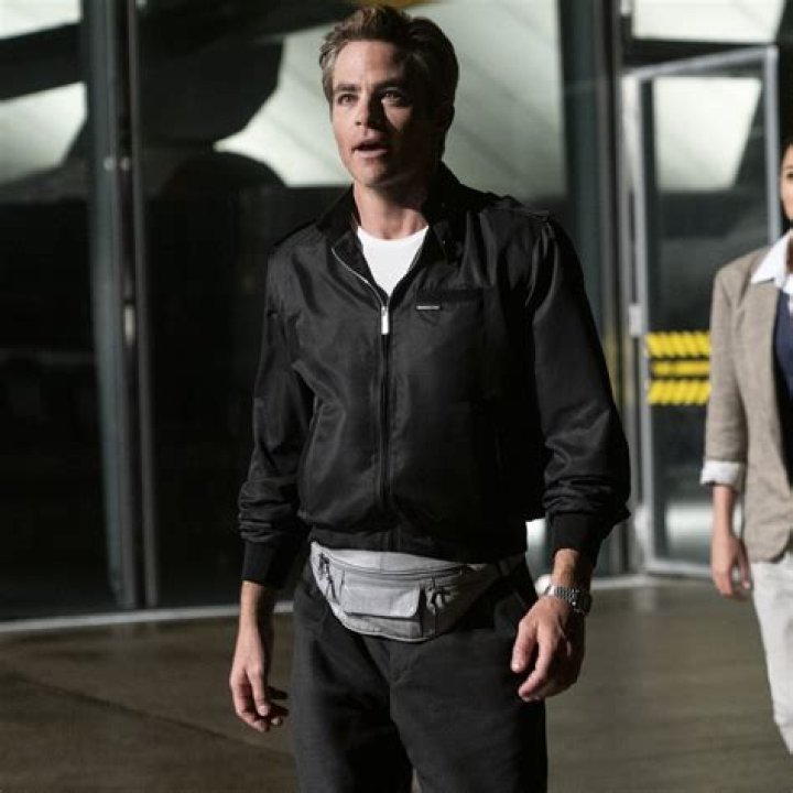 ‘Wonder Woman 1984’ Fans Share Memes About Chris Pine In A Fanny Pack – Hollywood Life