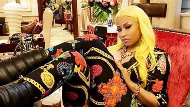 Yellow Hair In Milan — See Makeover – Hollywood Life