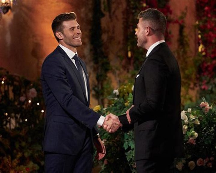Zach Shallcross On ‘The Bachelor’ & Women He Met Pre-Show: Exclusive – Hollywood Life
