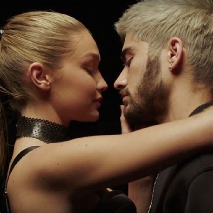 Zayn Malik On Meaning Of ‘Pillowtalk’ — Is It Just About Sex? – Hollywood Life