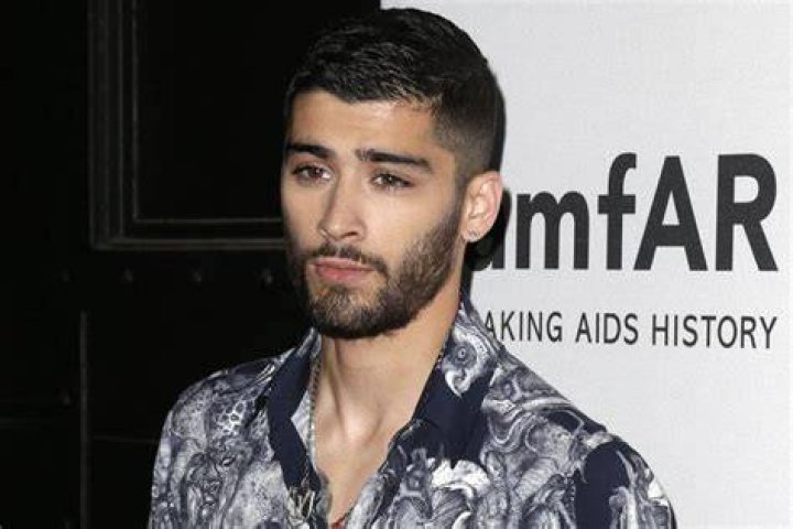 Zayn Malik Returns To Social Media With Sultry Photo For 1st Time Since Yolanda Hadid Drama