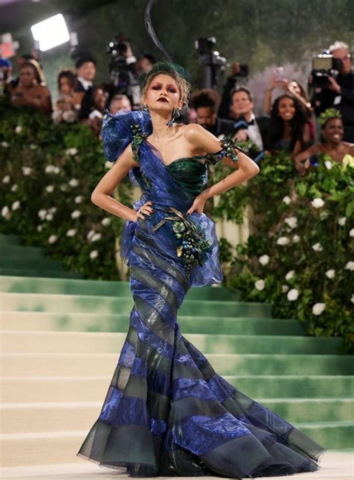 Zendaya Channels A Tiffany Box At Jewelry Event In Gorgeous Blue Mini Dress