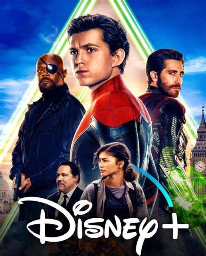 Zendaya Reveals Toned Abs In Sexy Cutout Gown For ‘Spider-Man: Far From Home’ After Party