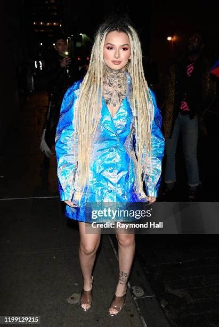 Zhavia — Photos