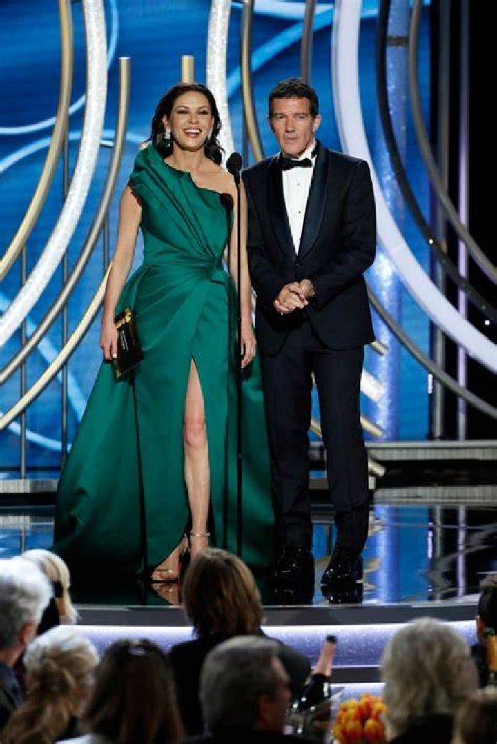 ‘Zorro’ Reunion At Golden Globes – Hollywood Life